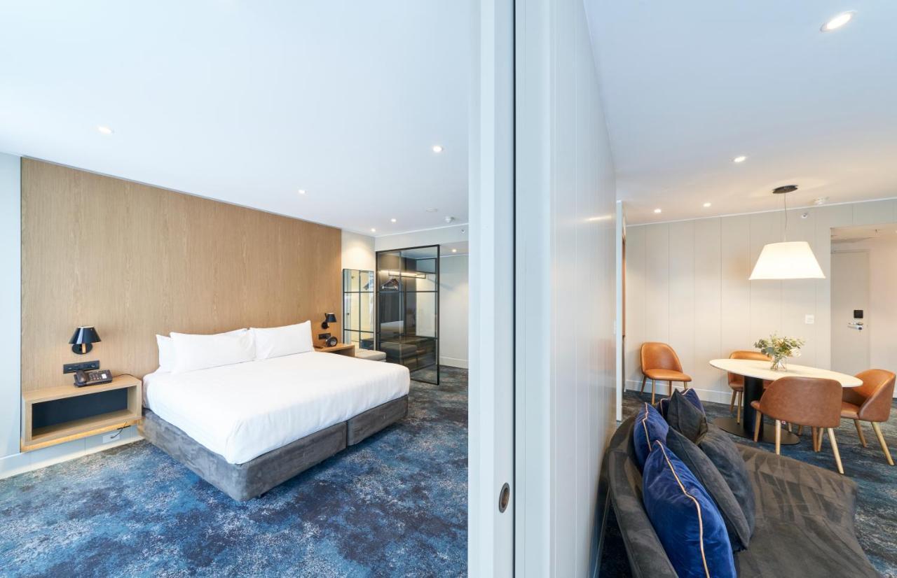 Hotel Pullman Adelaide Esterno foto A suite at the Hotel