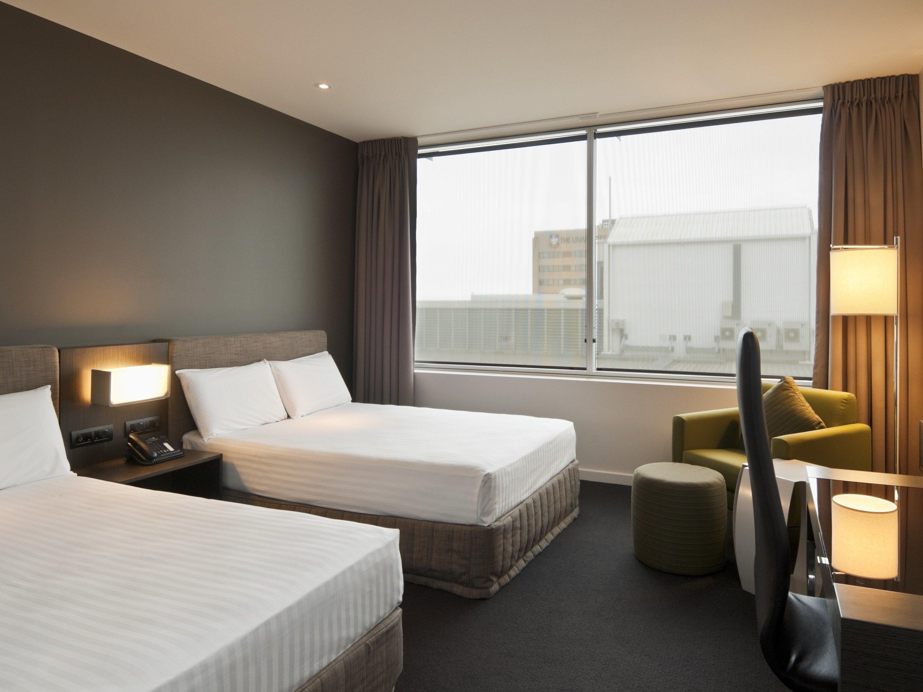 Hotel Pullman Adelaide Esterno foto A room at the hotel
