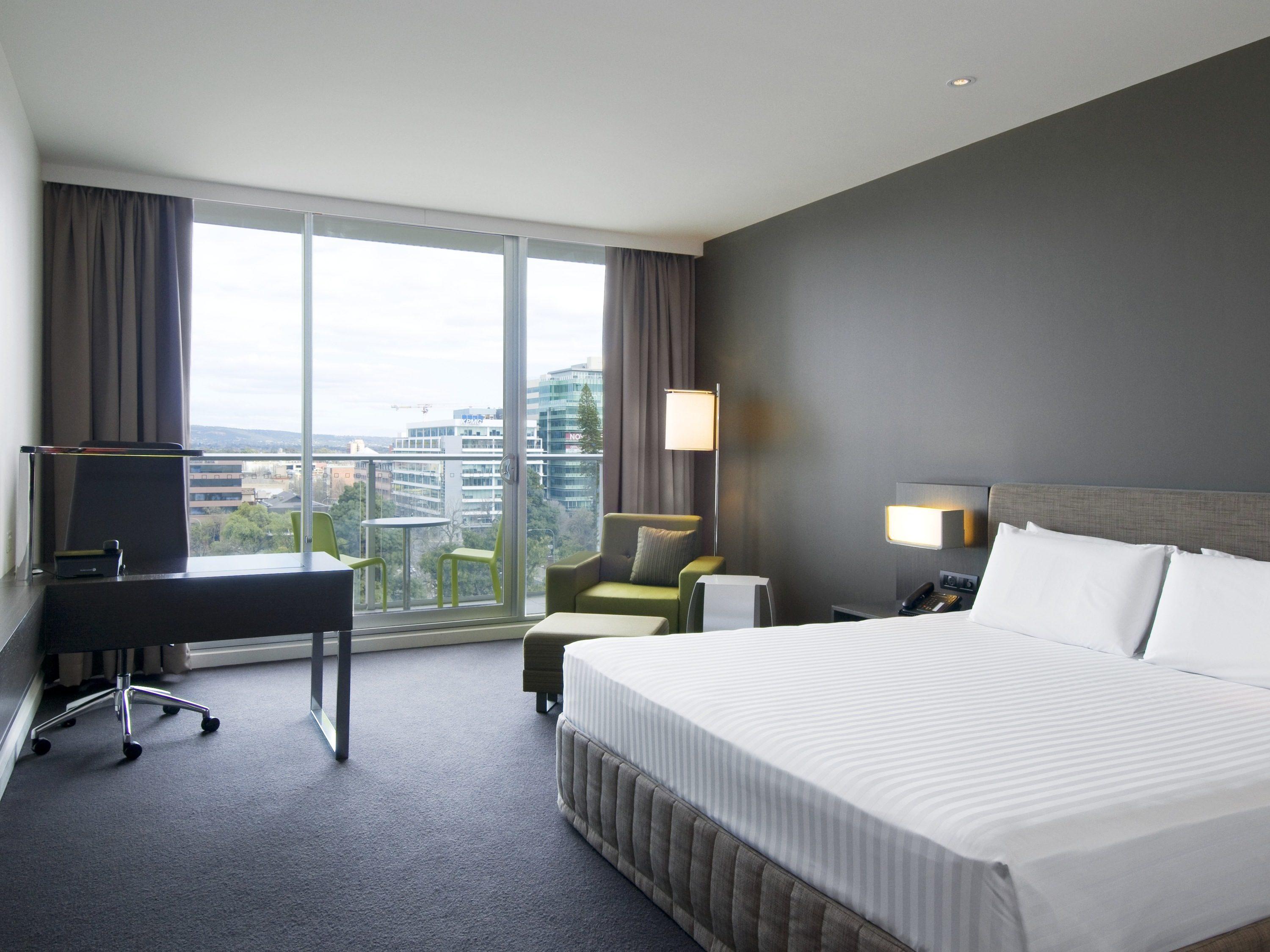 Hotel Pullman Adelaide Esterno foto A room at the hotel