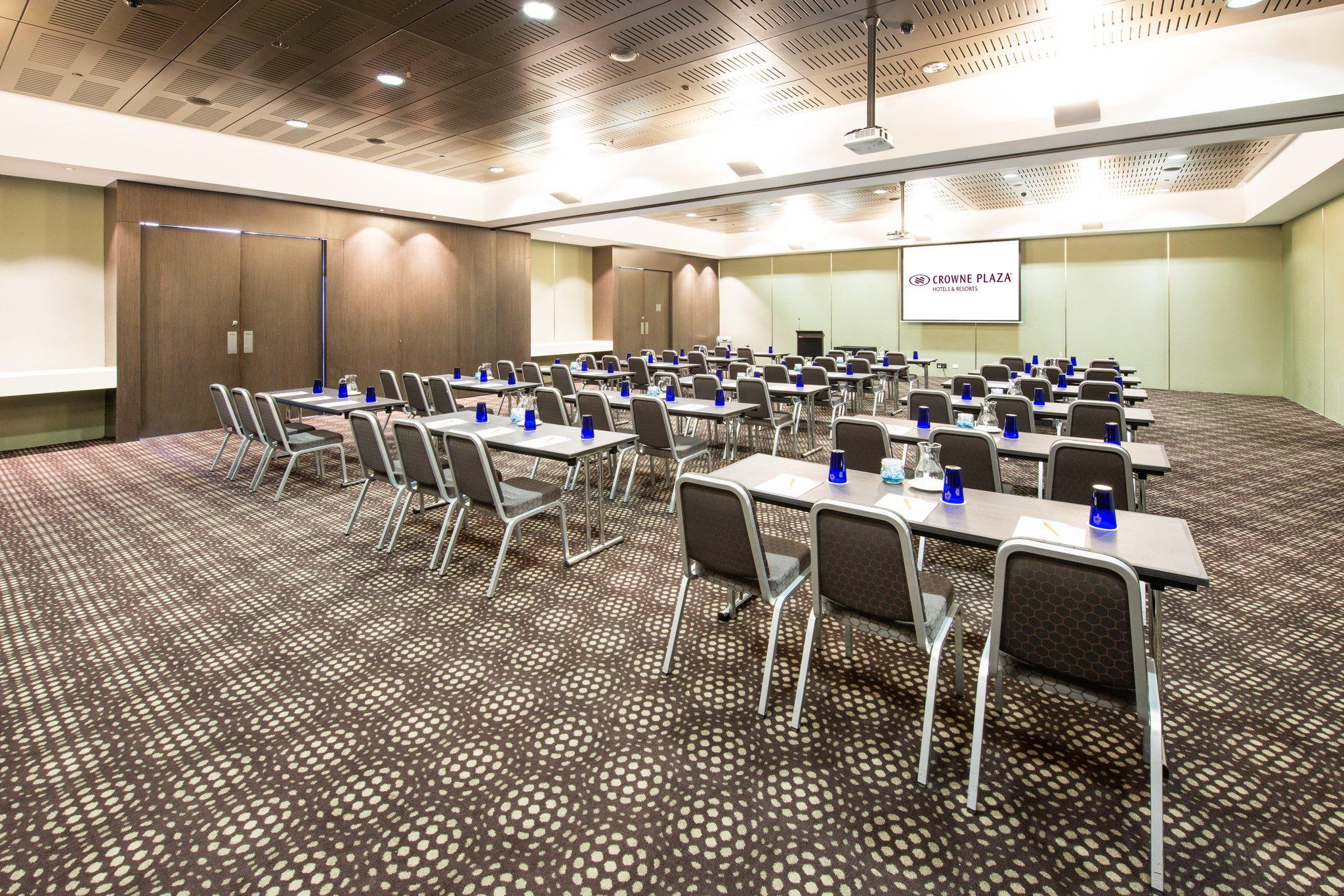 Hotel Pullman Adelaide Esterno foto Meeting room