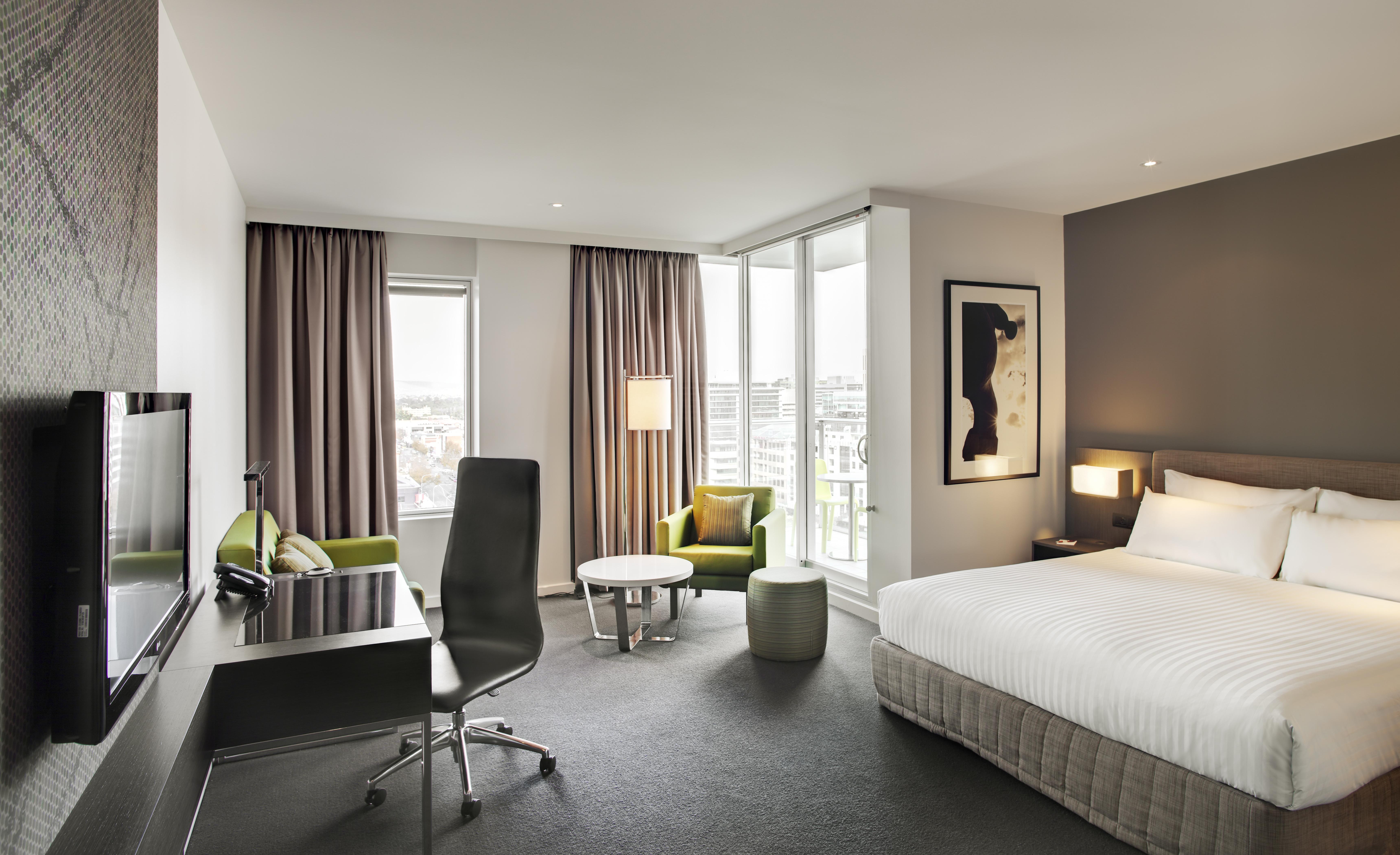 Hotel Pullman Adelaide Esterno foto A room at the hotel