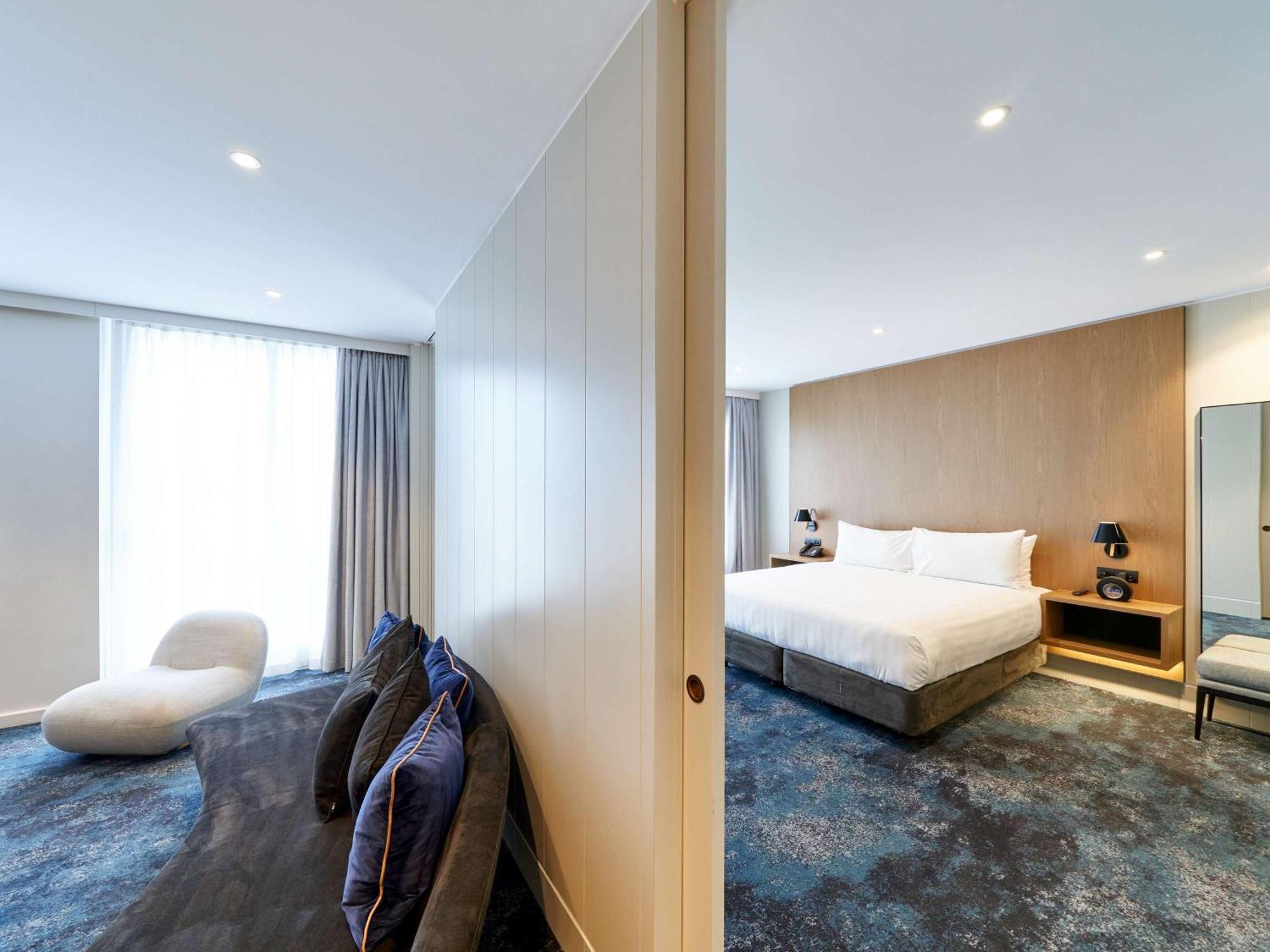 Hotel Pullman Adelaide Esterno foto Deluxe Suite
